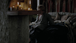 extant_GameOfThrones_1x01-WinterIsComing_2598