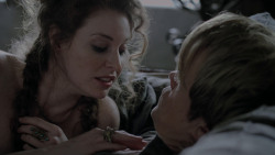 extant_GameOfThrones_1x01-WinterIsComing_2646