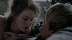 extant_GameOfThrones_1x01-WinterIsComing_2654