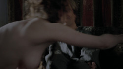 extant_GameOfThrones_1x01-WinterIsComing_2679