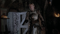 extant_GameOfThrones_1x01-WinterIsComing_2710