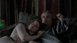 extant_GameOfThrones_1x01-WinterIsComing_2721