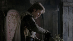extant_GameOfThrones_1x01-WinterIsComing_2729