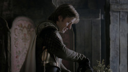extant_GameOfThrones_1x01-WinterIsComing_2730