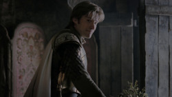 extant_GameOfThrones_1x01-WinterIsComing_2732
