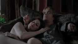 extant_GameOfThrones_1x01-WinterIsComing_2742