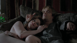 extant_GameOfThrones_1x01-WinterIsComing_2744