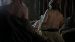 extant_GameOfThrones_1x01-WinterIsComing_2763