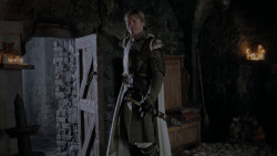 extant_GameOfThrones_1x01-WinterIsComing_2769