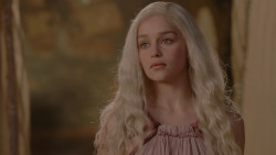 extant_GameOfThrones_1x01-WinterIsComing_2880