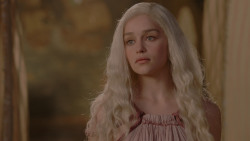 extant_GameOfThrones_1x01-WinterIsComing_2881