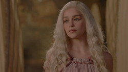 extant_GameOfThrones_1x01-WinterIsComing_2883