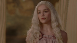 extant_GameOfThrones_1x01-WinterIsComing_2885