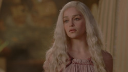 extant_GameOfThrones_1x01-WinterIsComing_2888
