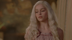 extant_GameOfThrones_1x01-WinterIsComing_2889