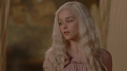 extant_GameOfThrones_1x01-WinterIsComing_2893