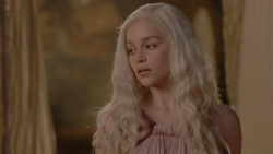 extant_GameOfThrones_1x01-WinterIsComing_2895