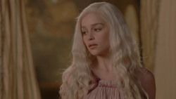 extant_GameOfThrones_1x01-WinterIsComing_2896
