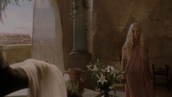 extant_GameOfThrones_1x01-WinterIsComing_2912