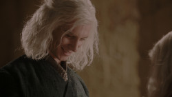 extant_GameOfThrones_1x01-WinterIsComing_2937