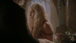 extant_GameOfThrones_1x01-WinterIsComing_2944