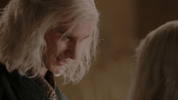 extant_GameOfThrones_1x01-WinterIsComing_2955
