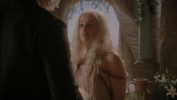 extant_GameOfThrones_1x01-WinterIsComing_2964