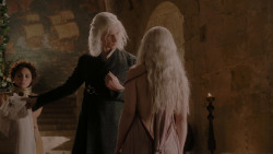 extant_GameOfThrones_1x01-WinterIsComing_2971