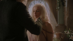 extant_GameOfThrones_1x01-WinterIsComing_2976