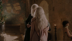 extant_GameOfThrones_1x01-WinterIsComing_2981