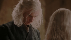 extant_GameOfThrones_1x01-WinterIsComing_3005