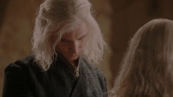 extant_GameOfThrones_1x01-WinterIsComing_3008