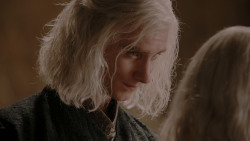 extant_GameOfThrones_1x01-WinterIsComing_3057