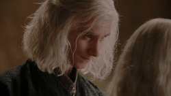 extant_GameOfThrones_1x01-WinterIsComing_3059