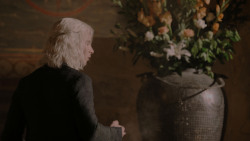 extant_GameOfThrones_1x01-WinterIsComing_3069