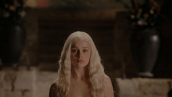 extant_GameOfThrones_1x01-WinterIsComing_3113