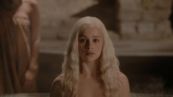 extant_GameOfThrones_1x01-WinterIsComing_3130