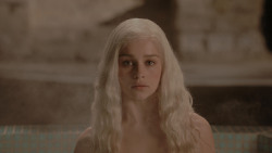 extant_GameOfThrones_1x01-WinterIsComing_3139