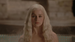 extant_GameOfThrones_1x01-WinterIsComing_3143