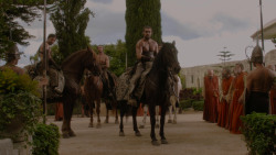 extant_GameOfThrones_1x01-WinterIsComing_3223