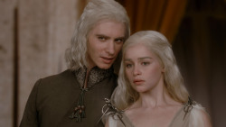 extant_GameOfThrones_1x01-WinterIsComing_3259
