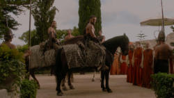 extant_GameOfThrones_1x01-WinterIsComing_3270
