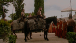 extant_GameOfThrones_1x01-WinterIsComing_3272