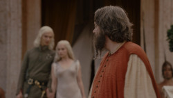 extant_GameOfThrones_1x01-WinterIsComing_3279