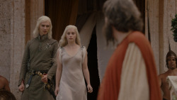 extant_GameOfThrones_1x01-WinterIsComing_3286