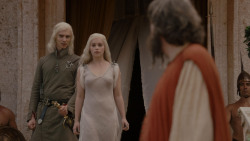 extant_GameOfThrones_1x01-WinterIsComing_3287