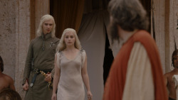 extant_GameOfThrones_1x01-WinterIsComing_3289