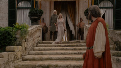 extant_GameOfThrones_1x01-WinterIsComing_3290