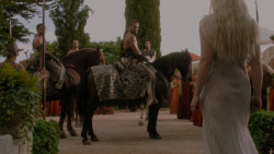 extant_GameOfThrones_1x01-WinterIsComing_3313