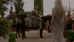 extant_GameOfThrones_1x01-WinterIsComing_3314